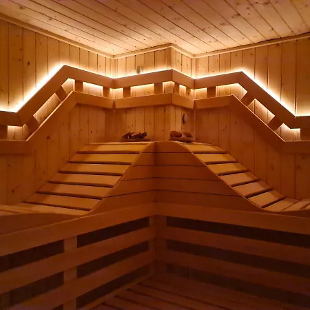 Ceske Zleby מלון