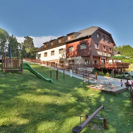 מלון Ceske Zleby Stožec